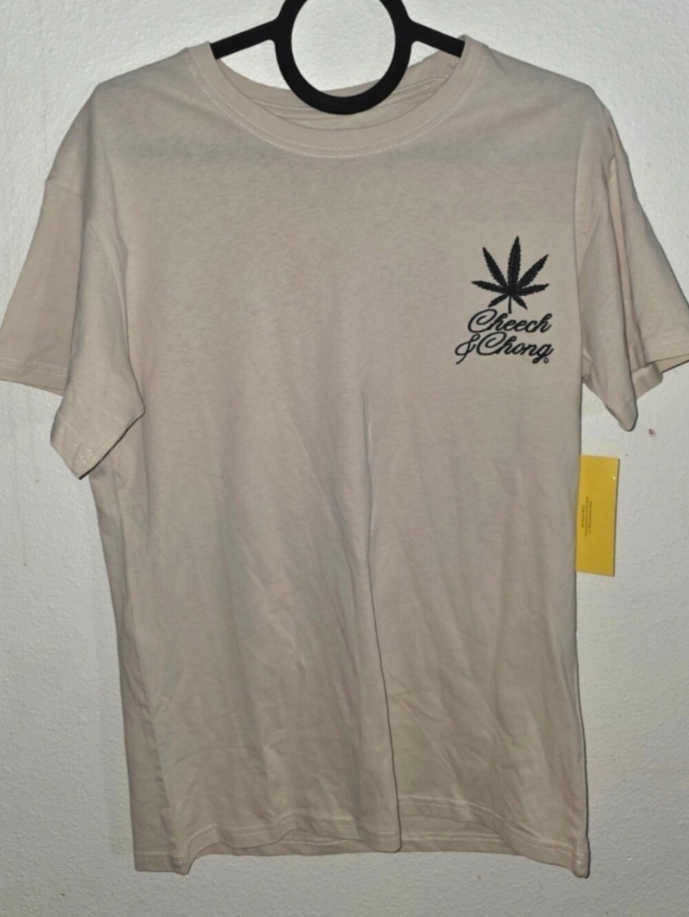 Cheech & Chong Graphic Print T-Shirt – Crew Neck Short Sleeve Beige Men's Medium